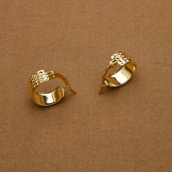 Tiny 10.5mm Solid Gold Diamond Cut Hoop Earrings Stamped 10K - Picture 1 of 7